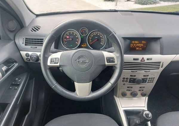 Opel Astra cena 13999 przebieg: 186000, rok produkcji 2007 z Kolbuszowa małe 781